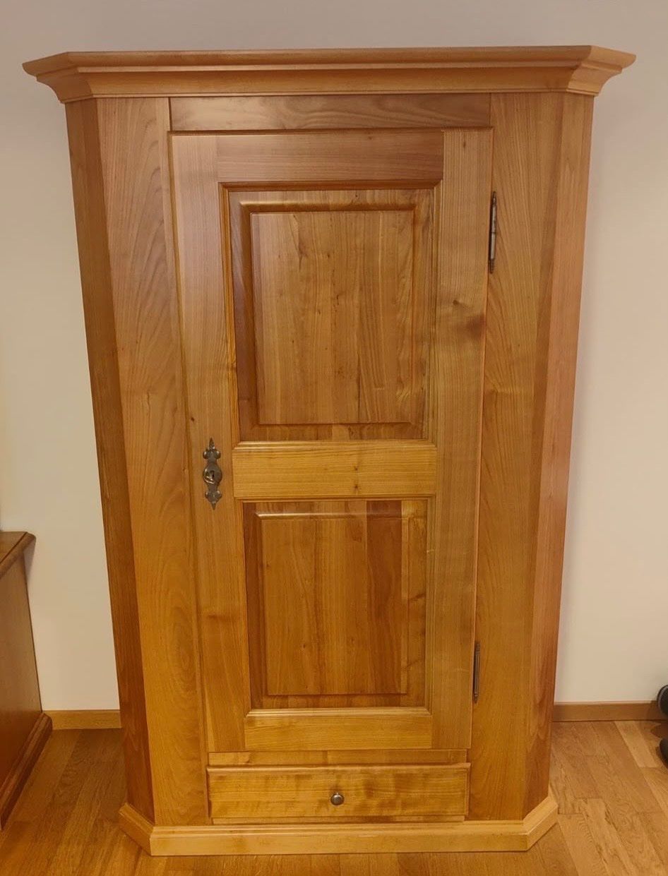 Armadi: Holz schrank – Usato da Birmensdorf ZH venduto da Dominik_callura