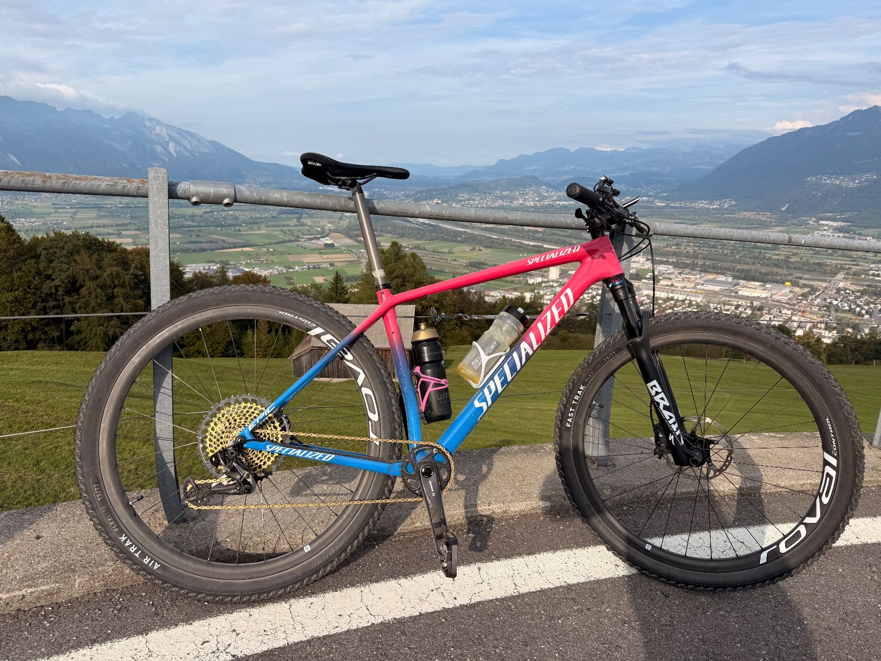 Specialized Velos: Specialized Epic Pro, Grösse L – Gebraucht aus Eschen von sba_8jzv 4