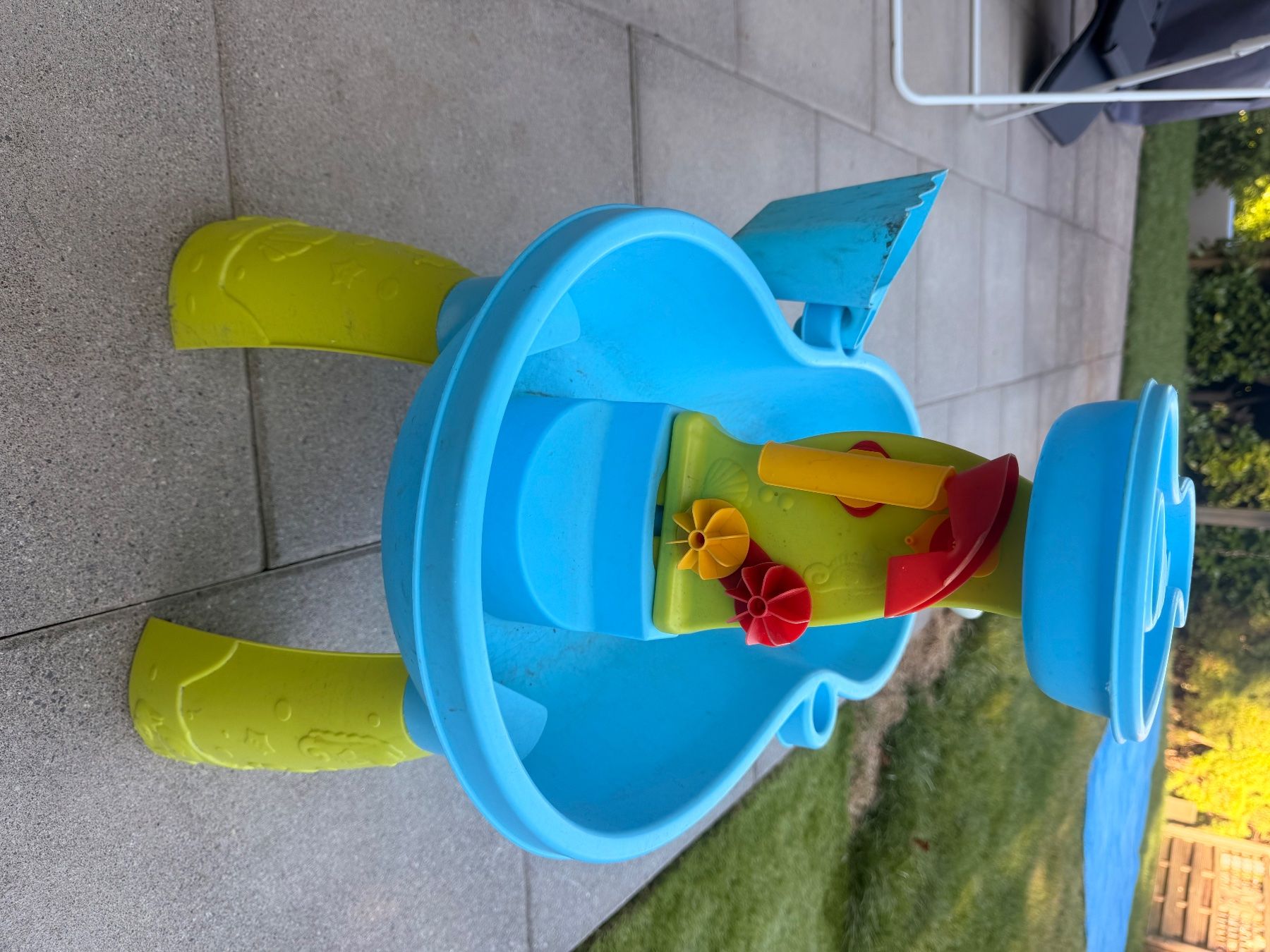 Casette per bambini: Wasserspielturm – Usato da Niederurnen venduto da Carbon21 1