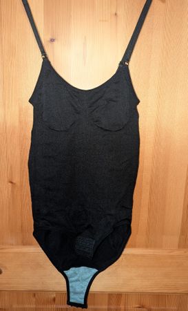 Velura Switzerland Formbody neu und OVP Gr L