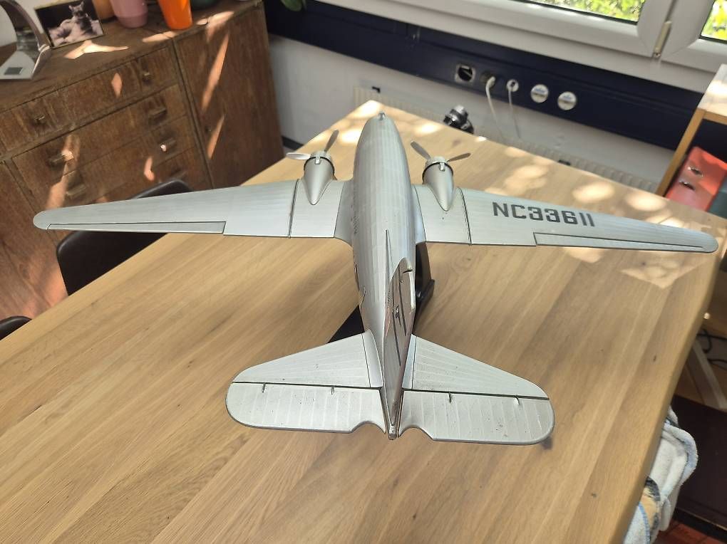Kit di modellismo & Modellini statici: Maquette ancienne avion DC-3 – Usato da Crans VD venduto da tgdis 2