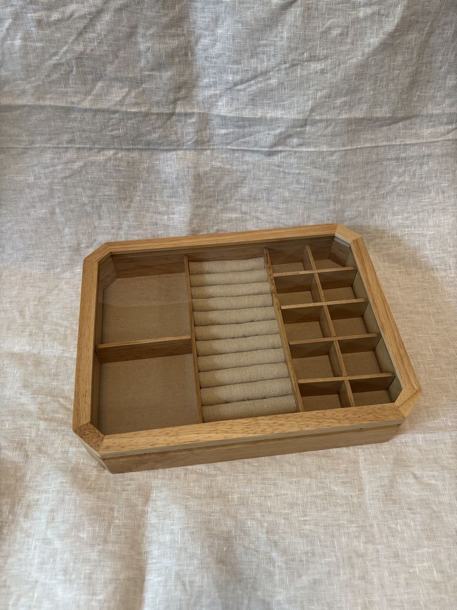Portagioie: Wunderschöner Schmuckkasten aus Holz mit Glasdeckel – Nuovo (secondo la descrizione) da Bern venduto da Vivacious