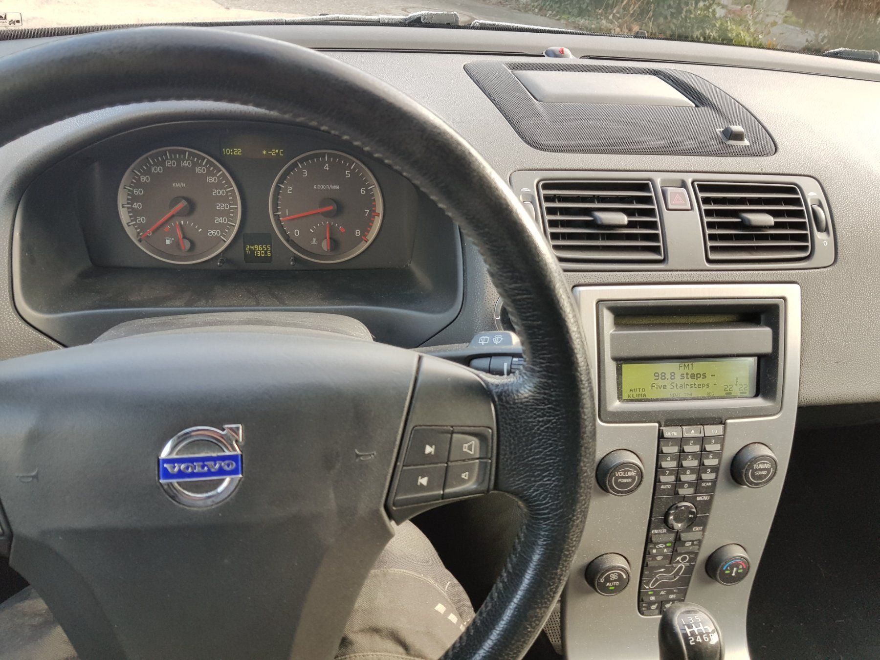 Volvo Automobili: VOLVO V50 T5 AWD – Usato da Tavannes venduto da Ramseier1 4