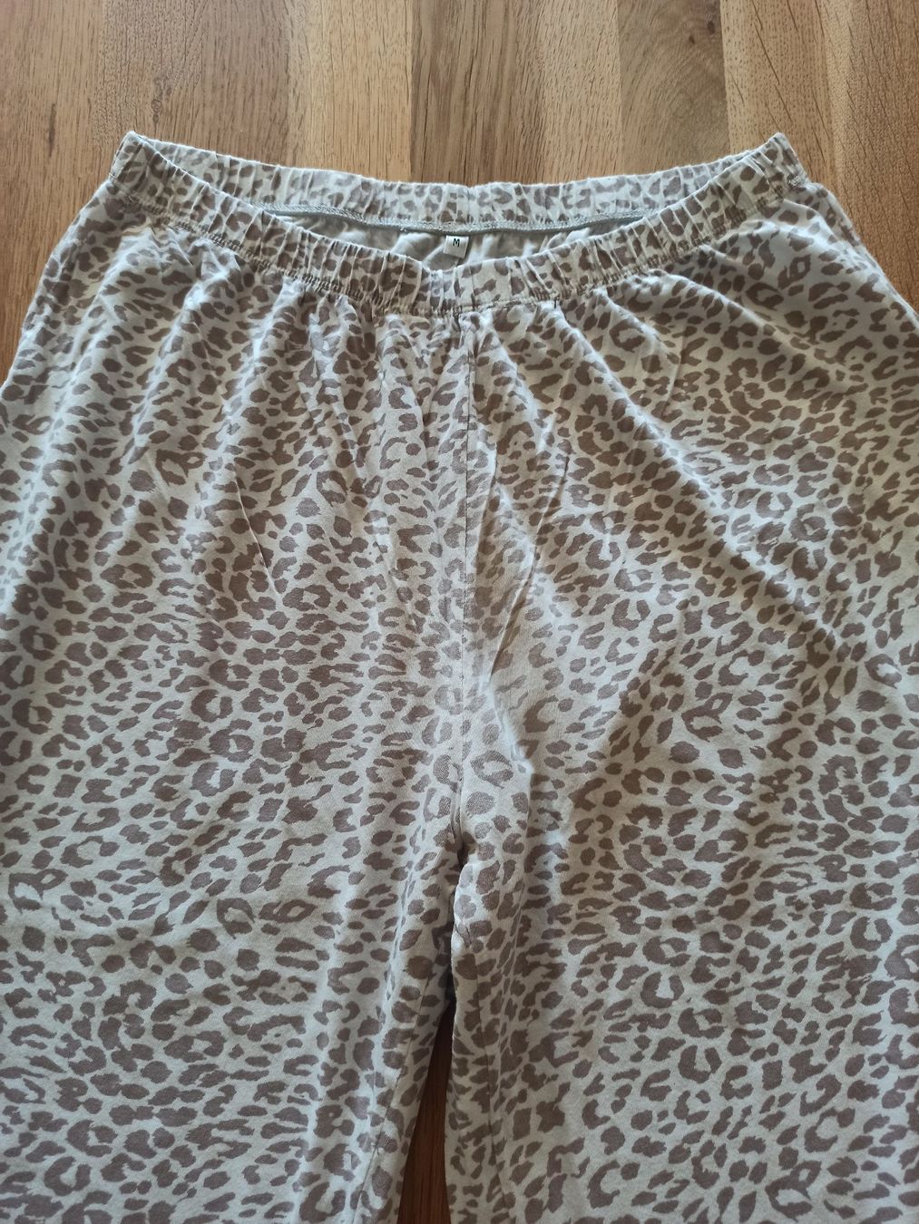 Négligés & Pyjamas: Lot de 2 pyjamas – D'occasion à Fresens par As2_Caro 7