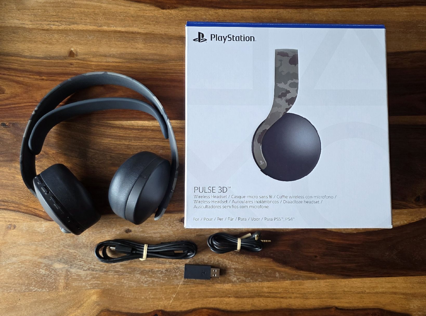 Cuffie: Playstation Pulse 3D-Wireless-Headset – Grey Camouflage  – Usato da Mettau venduto da eli_k78v