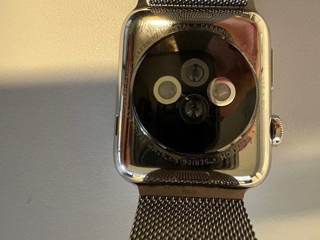 Une Apple watch series 3 2