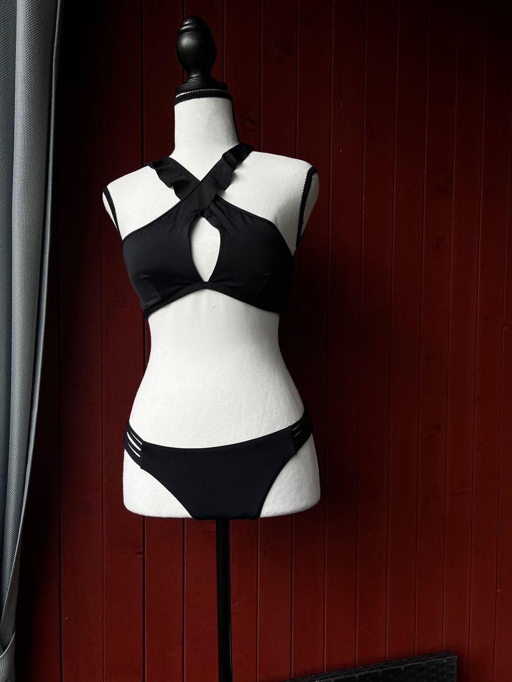 Costumi da bagno & Bikini: Stylischer Bikini schwarz Gr. S – Nuovo e nell'imballaggio originale da Riehen venduto da edu_92w7