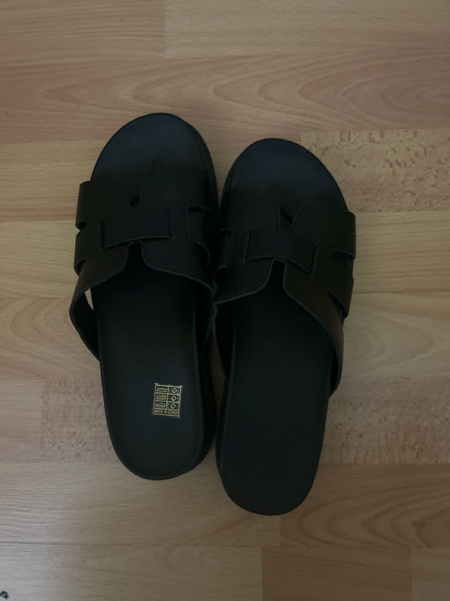 Damenschuhe: Black Platform Sandals Size 40 – Neu (gemäss Beschreibung) aus Muttenz von nadciv