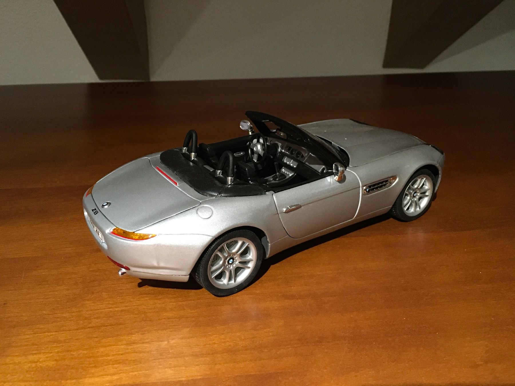 BMW Modellini d'auto: BMW Z8 - 1/18 – Usato da Wohlen AG venduto da PrivatSammlung 1