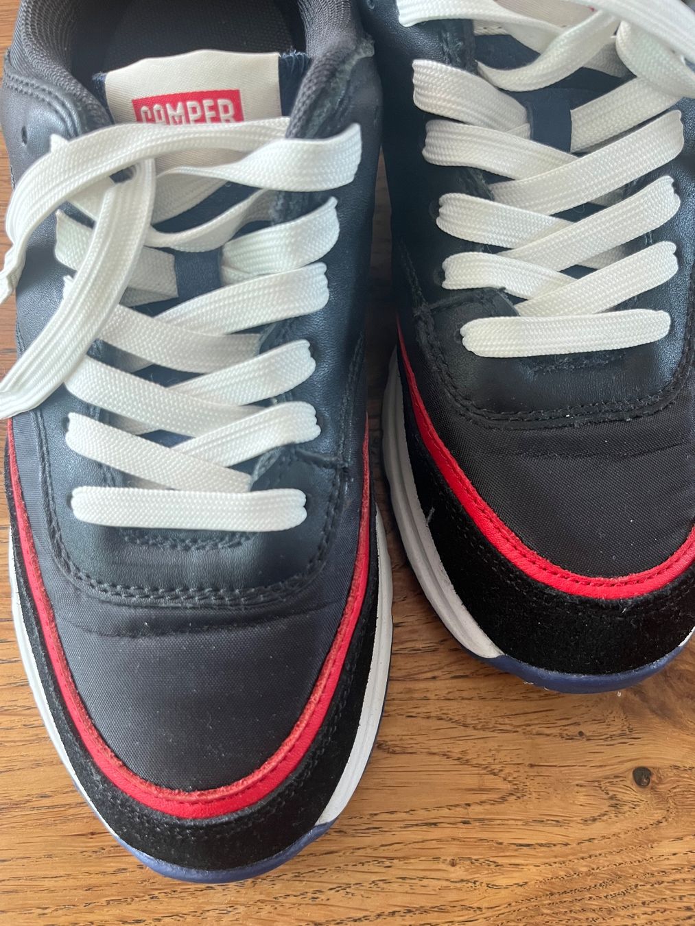 Camper Scarpe da donna: Schwarze Camper Sneakers – Usato da Stans venduto da valeriamanuela 2
