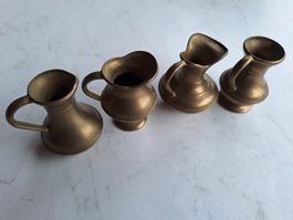 4 STK HÜBSCHE MESSINGKRÜGLEIN