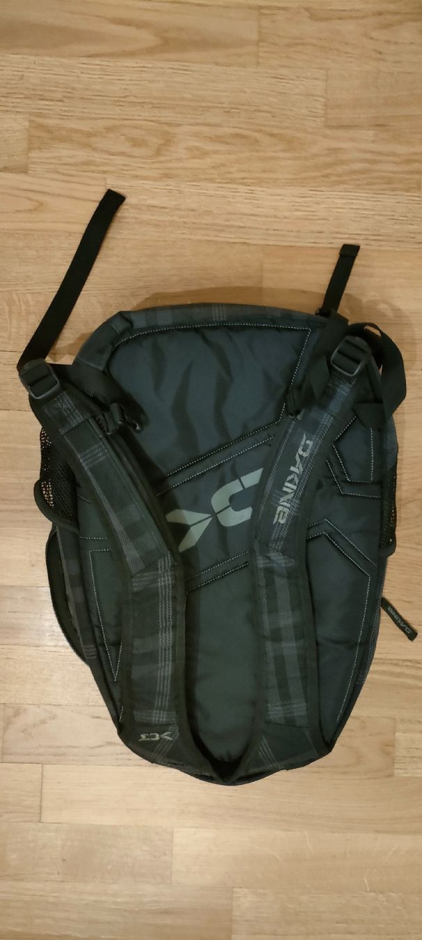 Dakine Zaini: Dakine Rucksack – Usato da Muri AG venduto da Suiphi 1