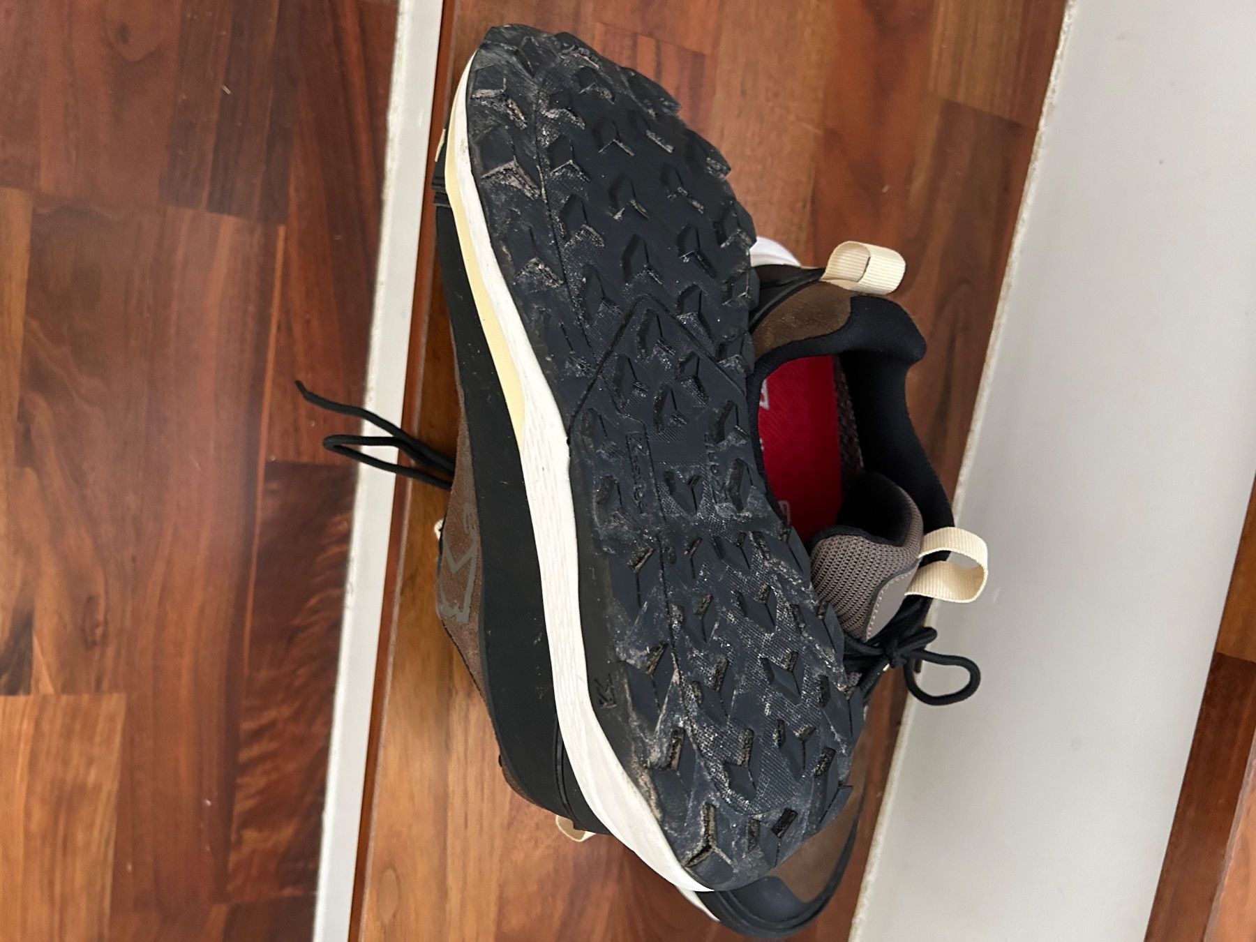 Scarpe da uomo: Outdoorschuhe Wandersche Kastinger Gr. 41 – Usato da Eglisau venduto da loumops 4