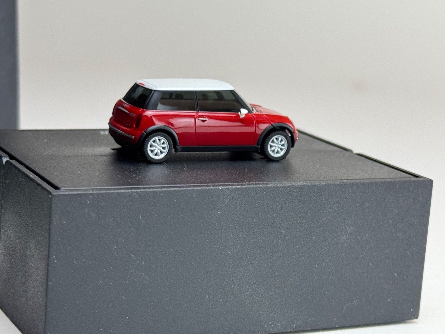 Herpa Modellautos: CH- Herpa Mini Cooper rot Sondermodell – Gebraucht aus Elm von Wikmtz 1