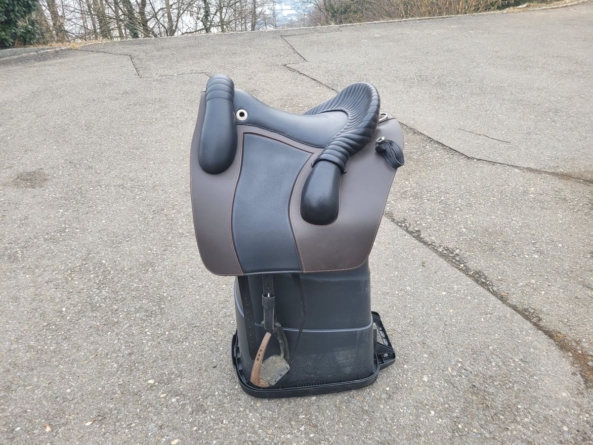 Selle & Accessori: Deuber&Partner Sattel Jerez, Bückeburger S2, schwarz braun – Nuovo (secondo la descrizione) da Tuggen venduto da pfeuti01 3