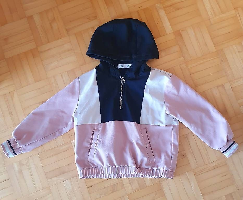 Pulls et sweat-shirts: Pull-over Zara taille 116 – D'occasion à Prêles par suki_s