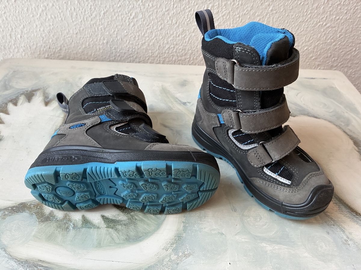 Keen Scarpe per ragazzi: Keen Winterschuhe Grösse 25/26 – Usato da Aarau venduto da Musicandotherthings 1