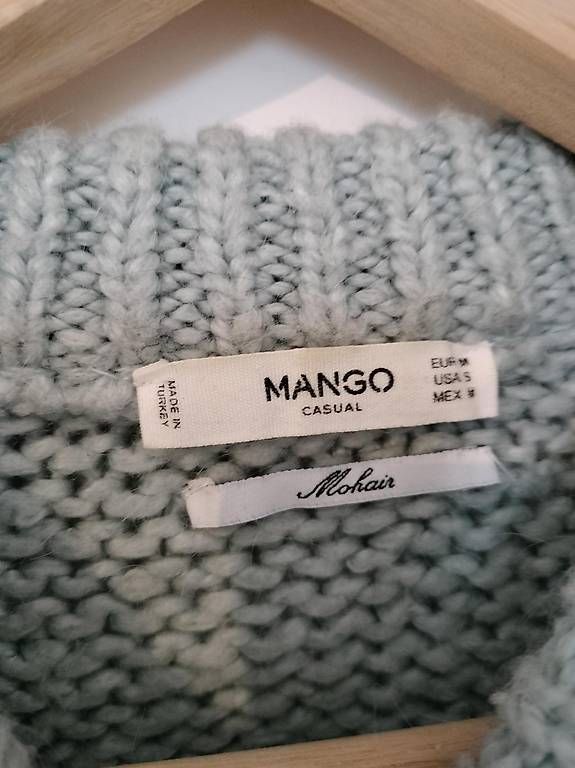 Pullover & Sweatshirts: bequemer hellblauer Pullover – Gebraucht aus Luzern von car.i. 1