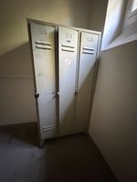 Metallschrank Garderobe drei Türen gebraucht