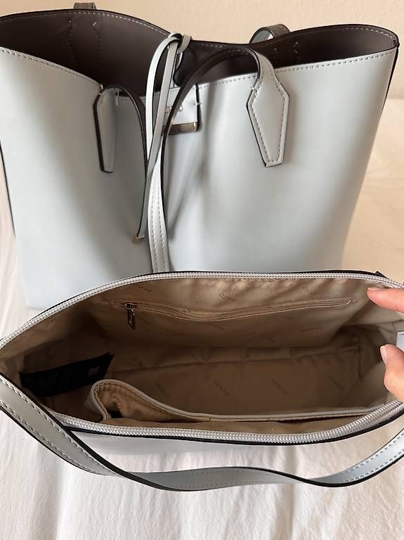 Taschen für Damen: Guess Tote Bag – Gebraucht aus Zürich von Groot2000 2