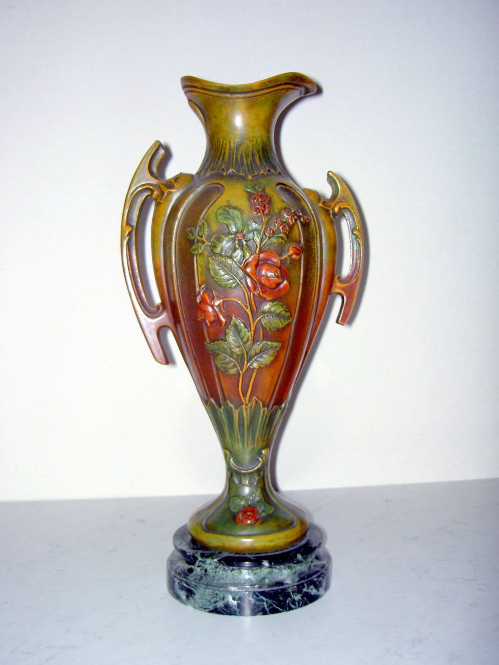 Vasi & Recipienti: Grosse Vase auf Marmorsockel – Usato da Brunnen venduto da brocundfloh
