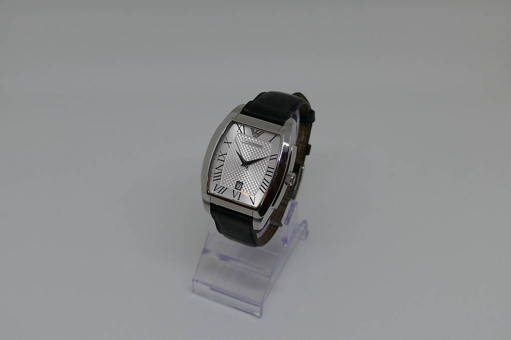 Armani Orologi: Armani Watch sur cuir – Usato da lausanne venduto da ExpressionOfTime 1
