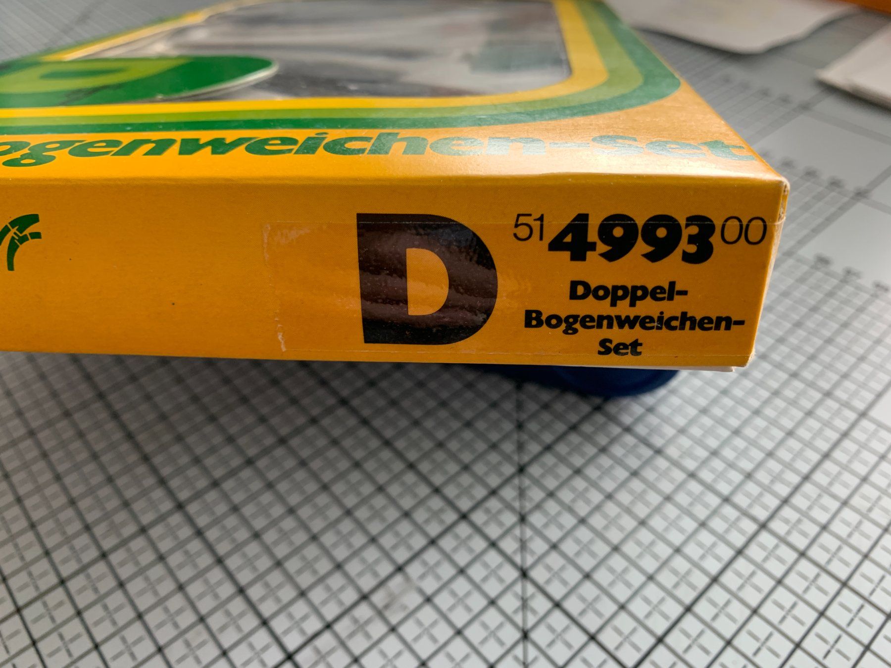 Trix Modellini di ferrovie: Minitrix Doppelbogenweichen-Set 4993 – Nuovo (secondo la descrizione) da Belp venduto da capowiga 2