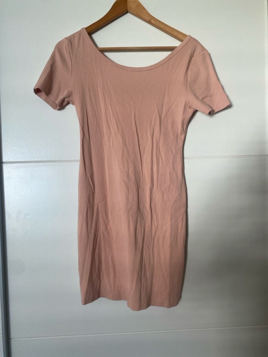 H&M Kleider: Kleid H&M Divided Basic Grösse L Rosa – Gebraucht aus Alpnach Dorf von melbb