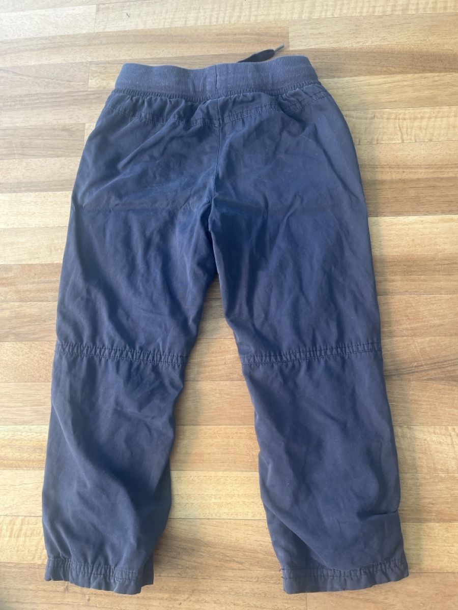 Pantalons: Kinder Hose Gr 94 – D'occasion à Basel par HugChristine 5