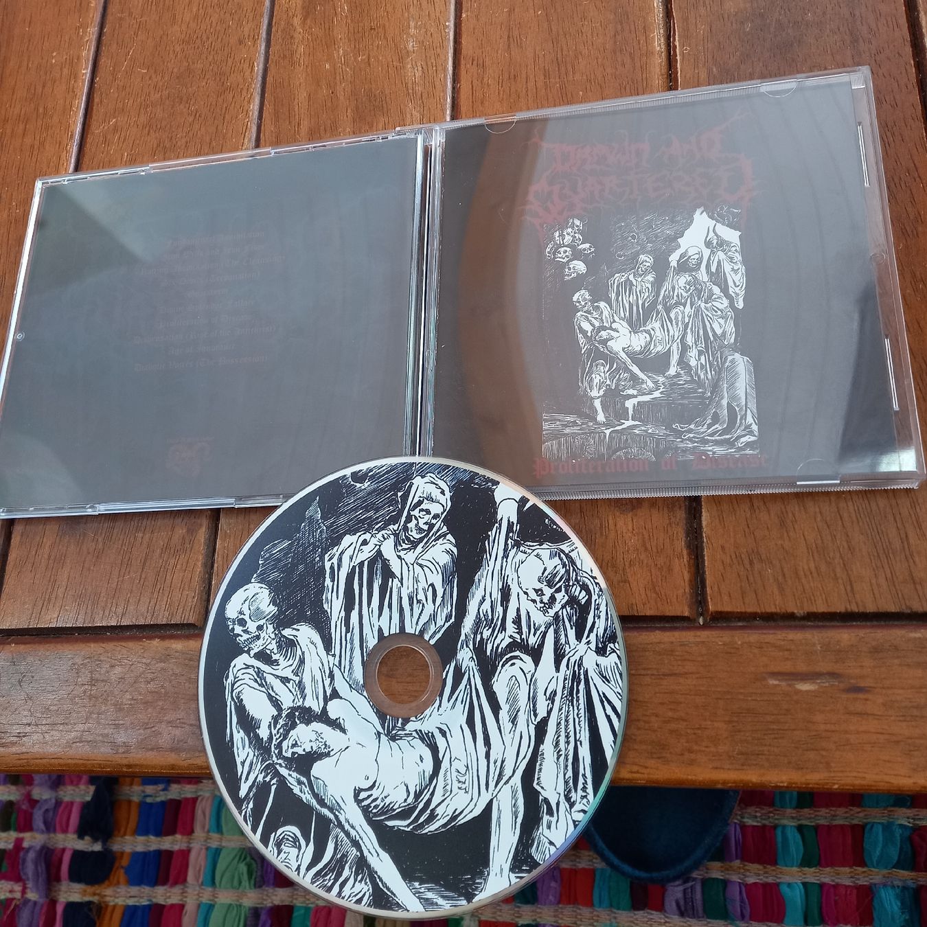 CD: drawn and quartered- proliferation... – Usato da St-Cergue venduto da VeganWarrior