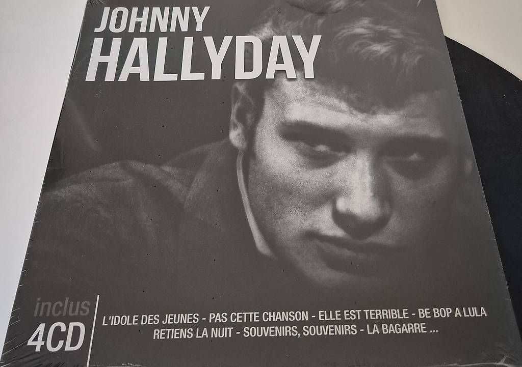 CDs: Johnny Hallyday-Coffret 4 CD's format 33T – D'occasion à Sorens par Laburge