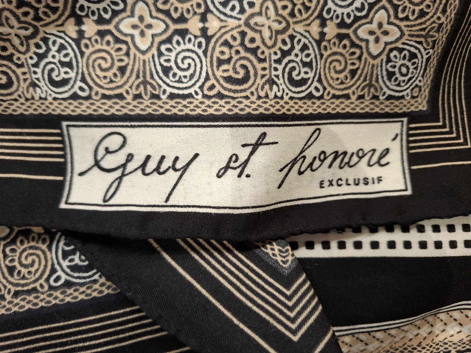 Foulards, Tücher & Schals: Guy St. Honoré Seidentuch schwarz beige gemustert  – Gebraucht aus Meinisberg von MartinaM1972 1