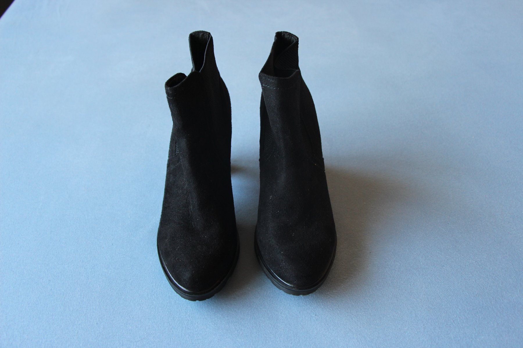 Damenschuhe: Stiefeletten mit Absatz, schwarz, Gr. 40 – Neu (gemäss Beschreibung) aus Laax GR von Schoelli2 1
