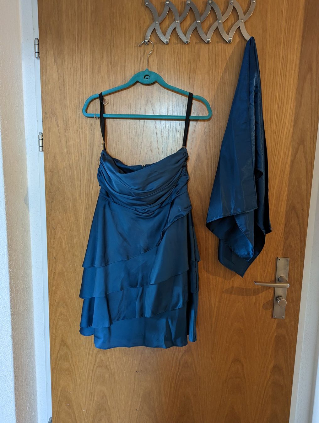 Vestiti: Cocktailkleid gr 38/40 – Usato da Busswil BE venduto da Binchenbeetli