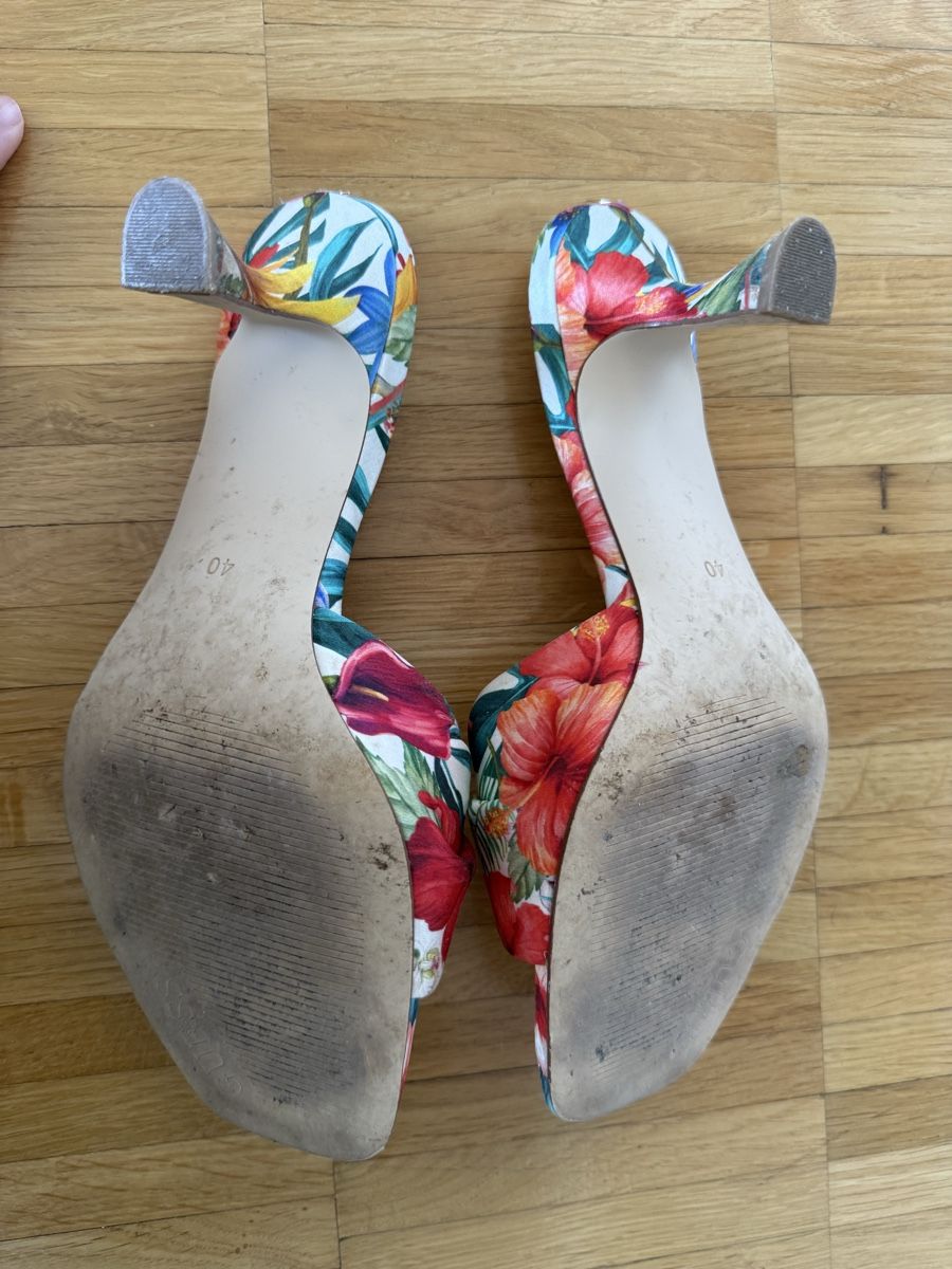 Guess Scarpe da donna: GUESS Kitten Heel Absatzschuhe – Usato da Wallisellen venduto da galgiu 2