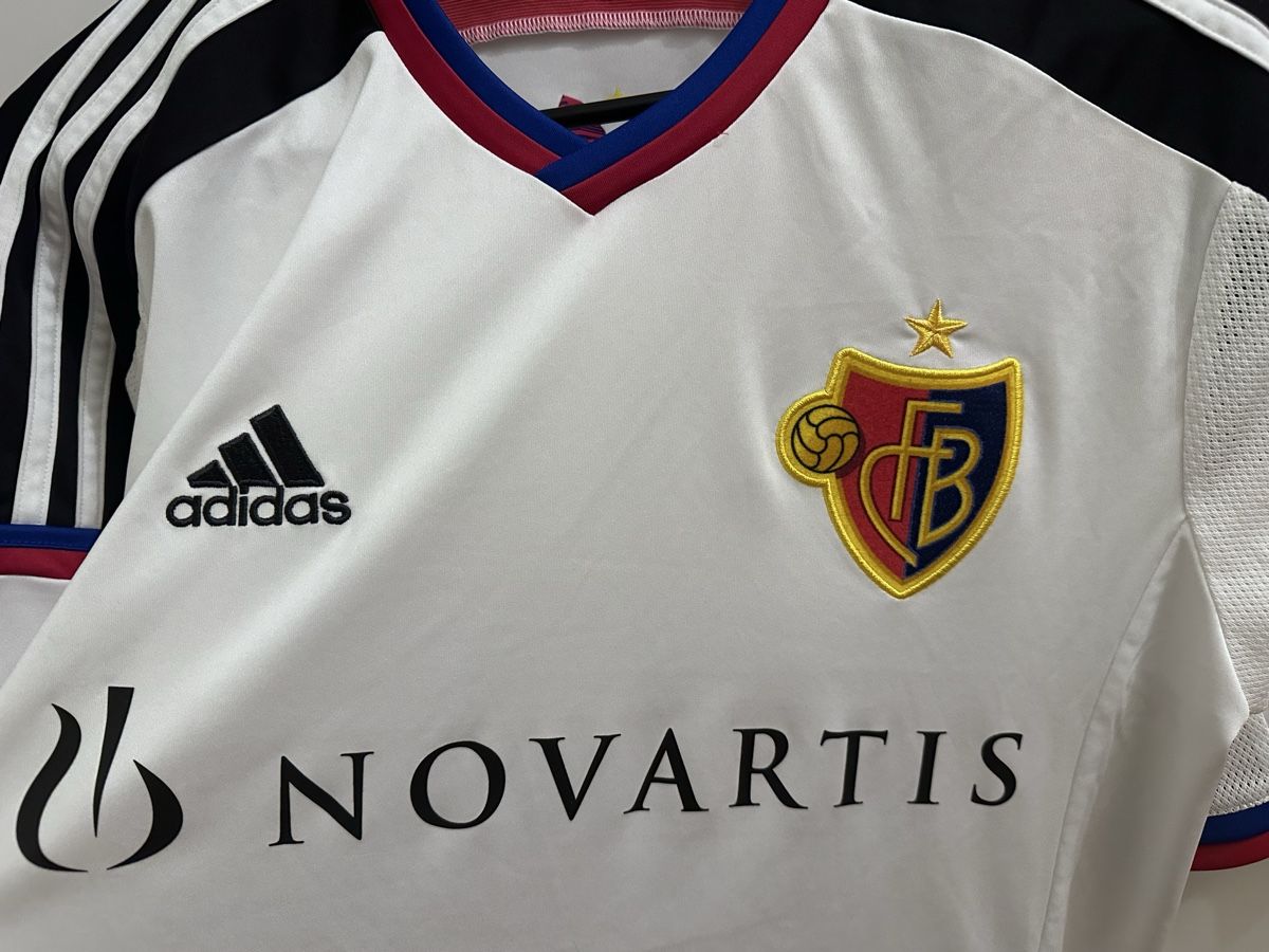 FC Basel Leibchen & Hosen: FC Basel Trikot Grösse M – Gebraucht aus Grellingen von Faebu7 1