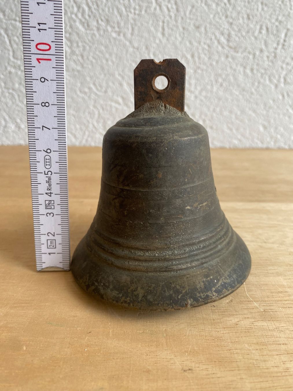 Cloches & sonnailles: Antike Glocke mit Aufhängevorrichtung – D'occasion à Burgdorf par gre_2ftz 3