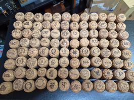 96 x versch Korken / Zapfen Champagner, Prosecco, Schaumwein
