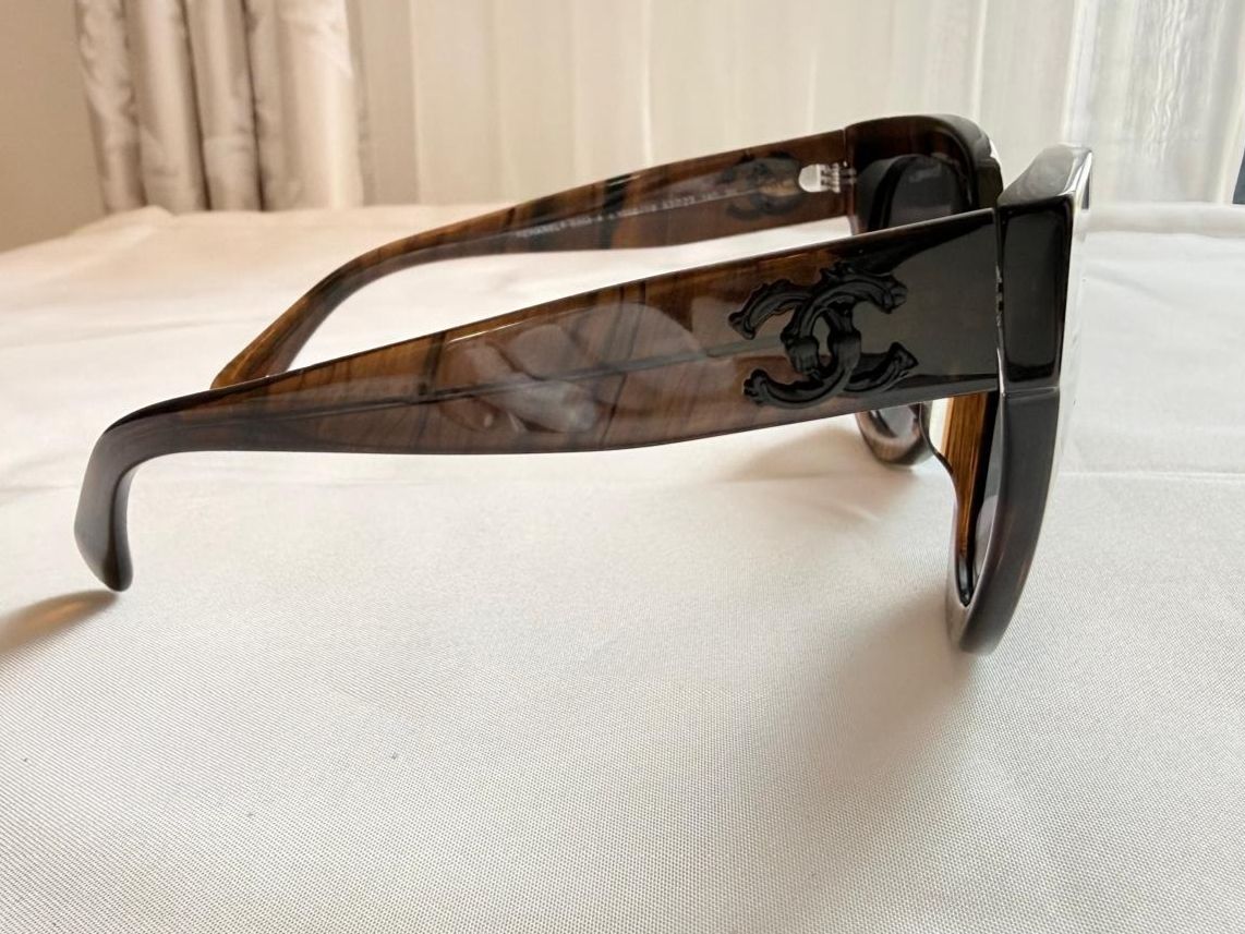 Chanel Brillen & Gläser: Chanel Sonnenbrille mit schwarzen CC Logo – Neu (gemäss Beschreibung) aus Oberarth von SSS. 3