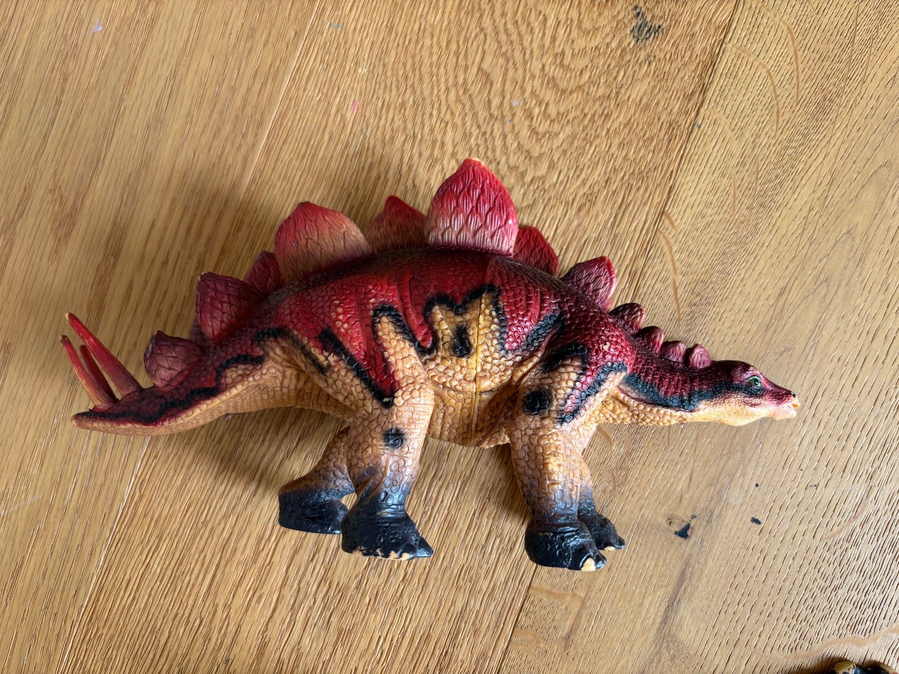 Giocattoli: 2 Dinosaurier Figuren, Grösse 23 und 33 cm – Usato da Rain venduto da ali_t2vz 1