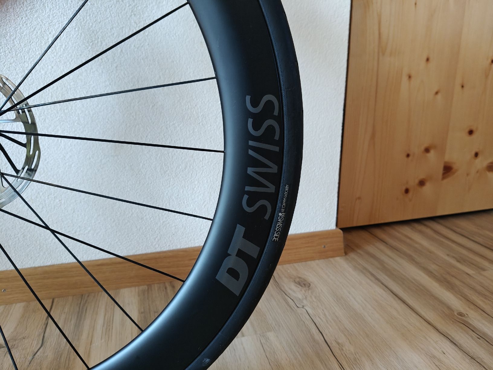 Canyon Vélos: Canyon Aeroad CF SLX 7 AXS – Neuf (Voir description) à Ebnat-Kappel par Sara.07 5