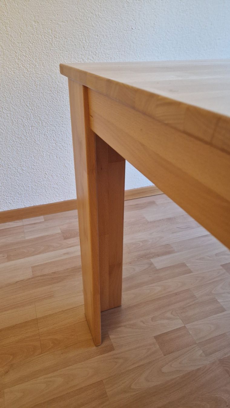 Tavoli: Esstisch mit Gebrauchsspuren 140x90cm – Usato da Zürich venduto da cla_w5tp 4