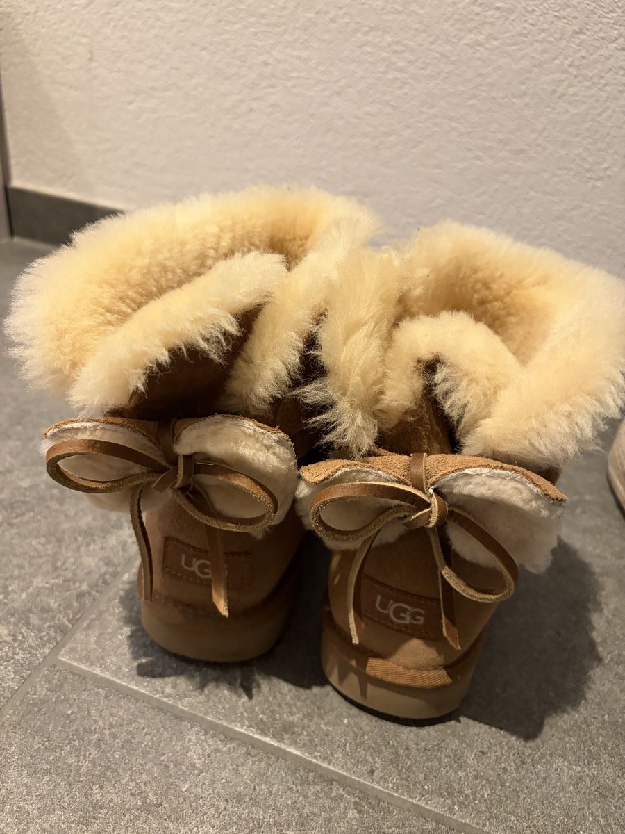 Ugg Scarpe da donna: Ugg Stiefel hoch – Usato da Staufen venduto da SilveRain 1