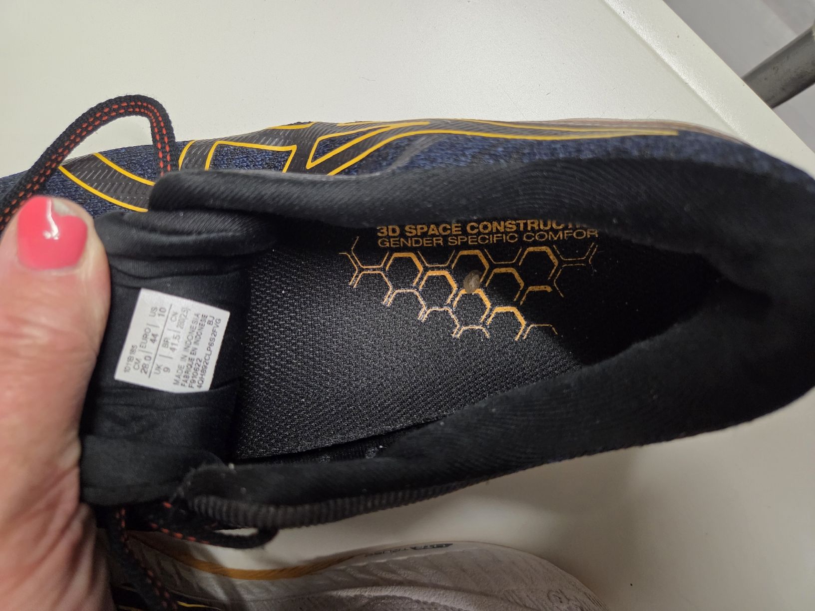 Asics Chaussures hommes: Laufschuh Asics – D'occasion à Gossau SG par Sandy2014 1