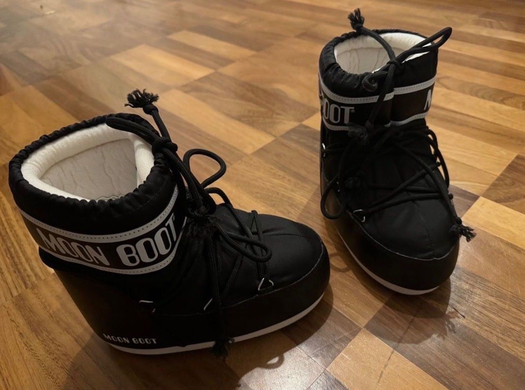 Moon Boot Scarpe da donna: Moon Boots schwarz / black – Nuovo e nell'imballaggio originale da Männedorf venduto da Topolina87