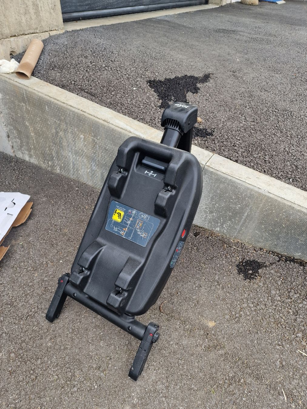 Joie Seggiolini per auto: Base isofix pour siège auto bébé – Usato da Chapelle (Broye) venduto da Ryzix