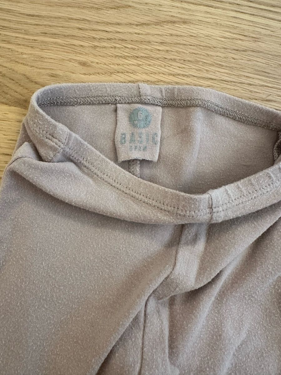 Strumpfhosen & Leggings: Mädchen Leggings Grösse 6 Monate – Gebraucht aus Zürich von emily.sch 1