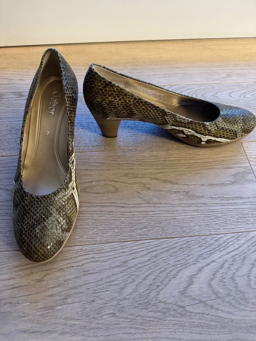 Gabor Damenschuhe: Gabor Echtleder Pumps Schlangenmuster Gr. 41 – Neu (gemäss Beschreibung) aus Steinhausen von Janine1980 1