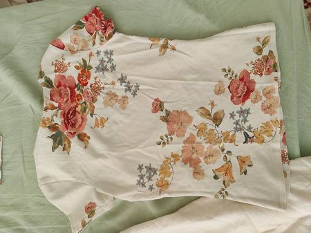 sezane amara calvi print tee shirt size S