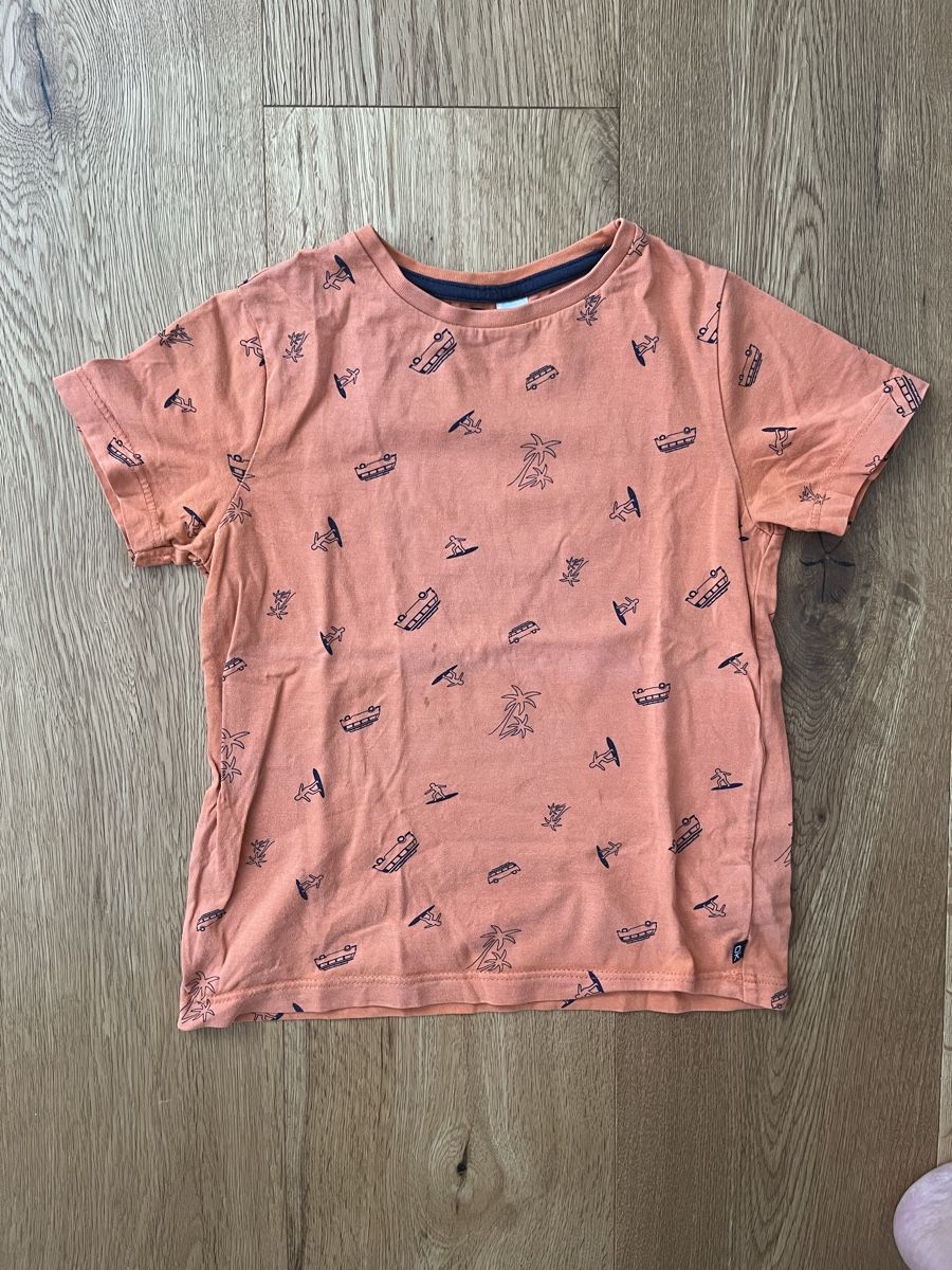 Okaidi Camicie, T-shirt & Polo: Kinder Okaïdi Tshirt, Gr. 116 – Usato da Interlaken venduto da fbnscl